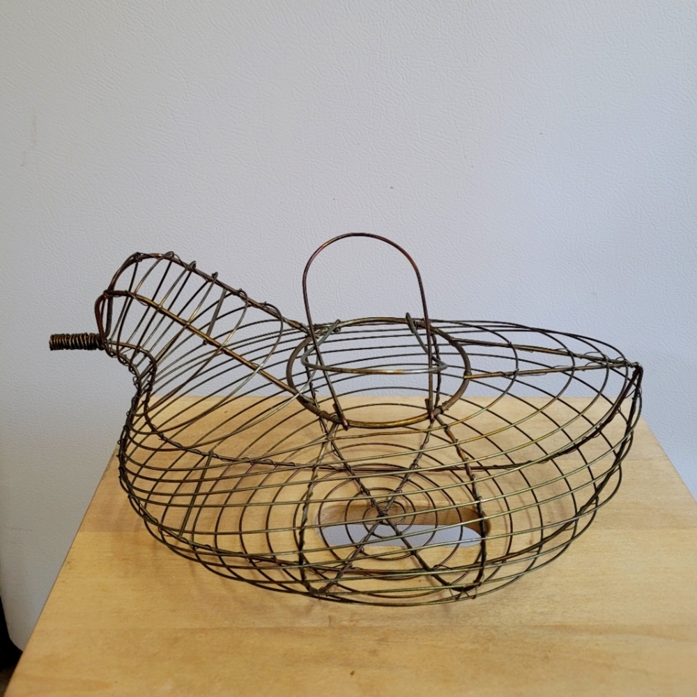 Vintage chicken hen wire egg basket